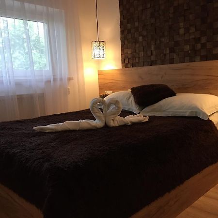 Bed and Breakfast Bukowianski Dworek Буковина-Татшаньска Экстерьер фото