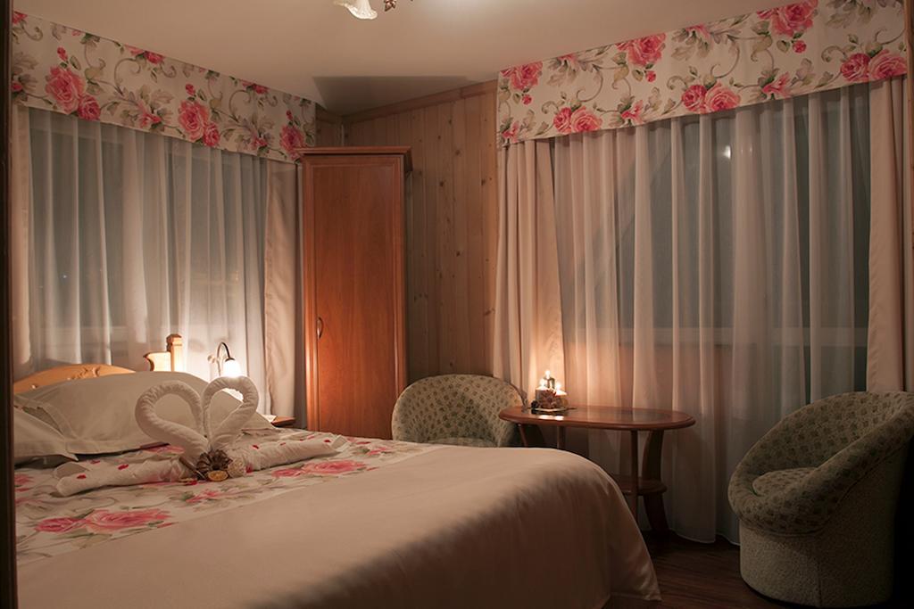 Bed and Breakfast Bukowianski Dworek Буковина-Татшаньска Номер фото